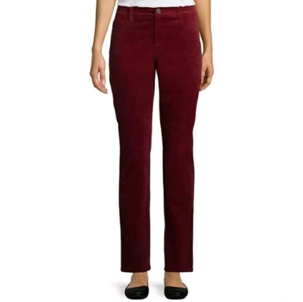 Brand New With Tags St. John's Bay Classic Fit, Secretly Slender Pants - size 8
